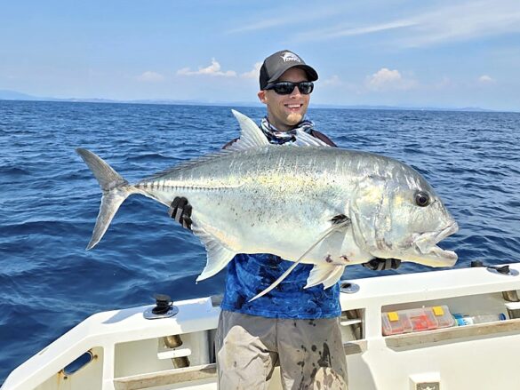 Guter Giant Trevally auf Madagaskar